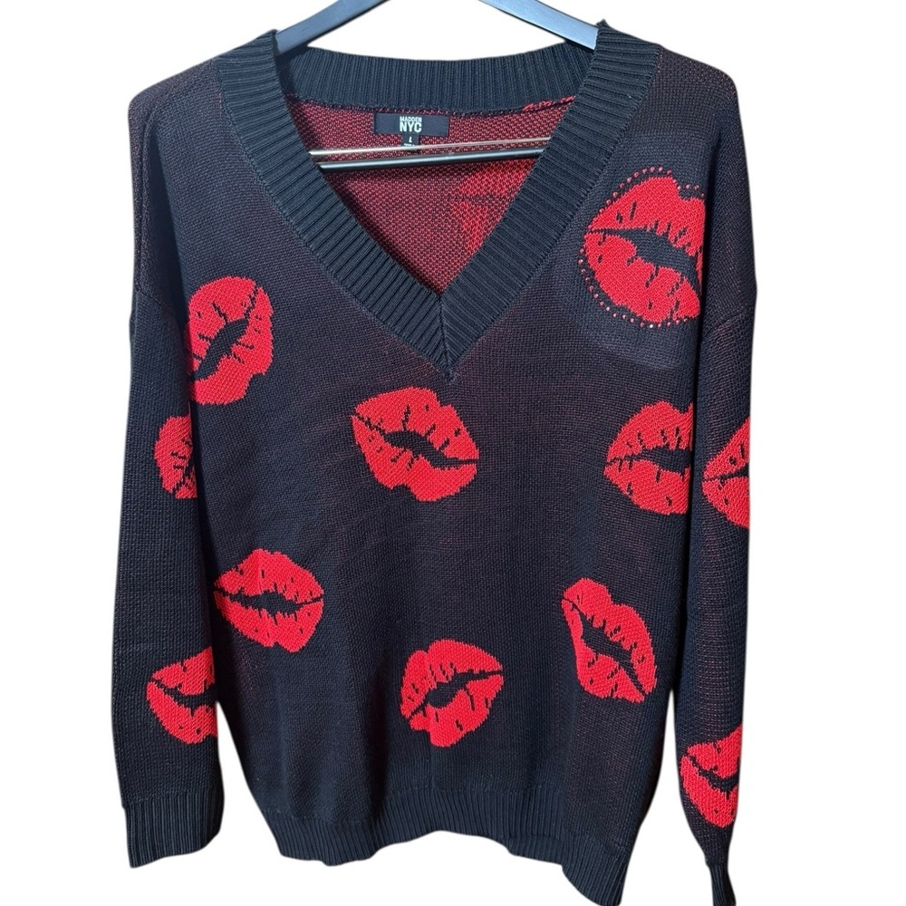 Madden NYC® Lip Print Sweater – Size L NEW